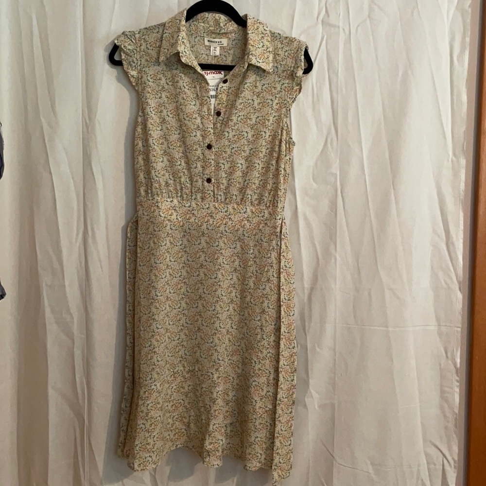 Knee length Sweet Summer Dress - Cap Sleeve